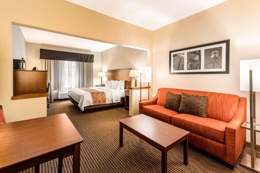 Quality Inn & Suites University Fort Collins Room photo