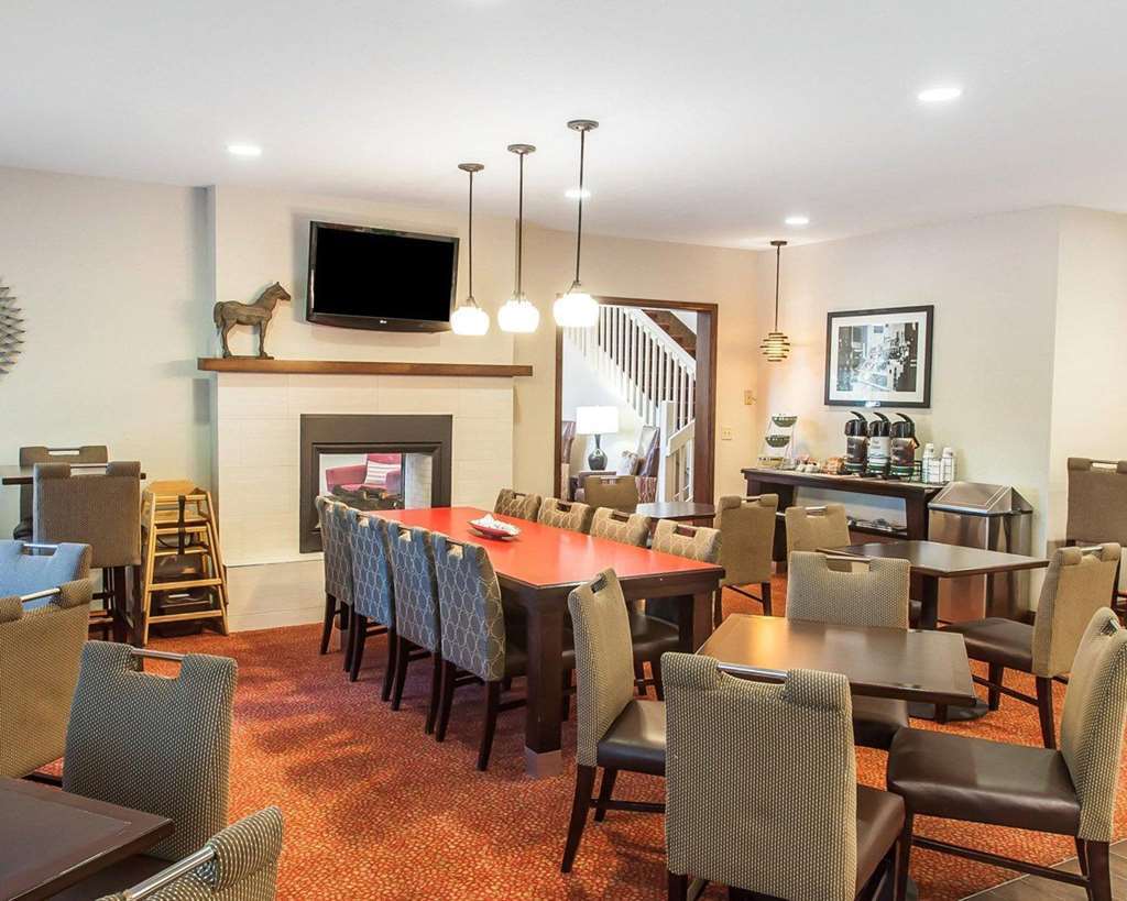 Quality Inn & Suites University Fort Collins Restaurant photo